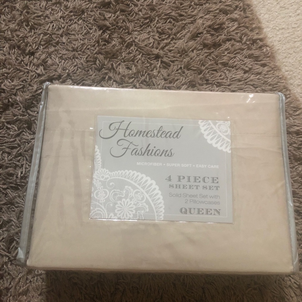 New Vintage Microfiber Bed Sheet Set in Beige - Soft, Durable Comfort